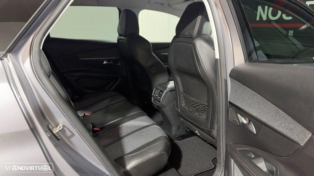 Peugeot 3008 PureTech 130 Stop & Start GPF Allure - 14