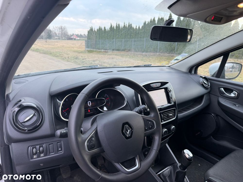 Renault Clio - 10