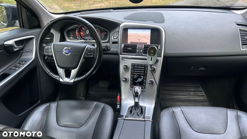 Volvo XC 60 D4 Momentum - 36