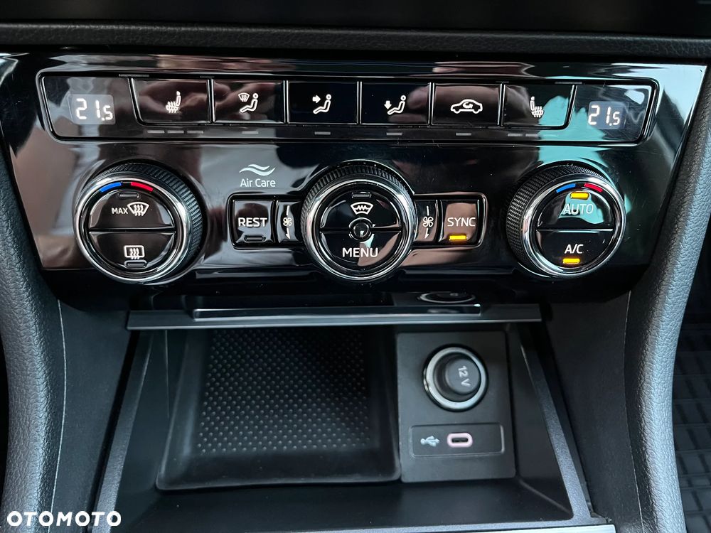 Skoda Superb 2.0 TDI SCR Ambition - 17