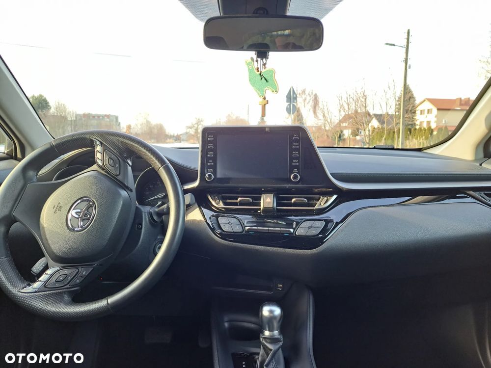 Toyota C-HR - 12