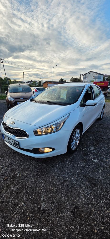 Kia Ceed - 8