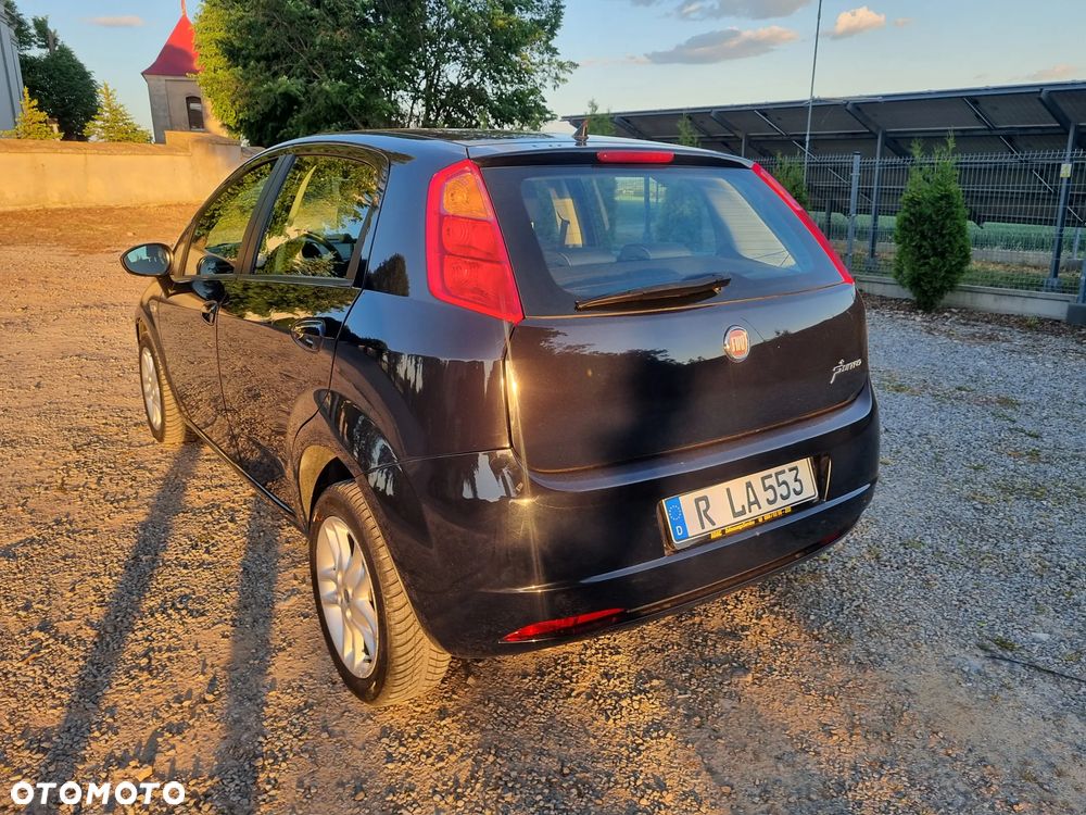 Fiat Punto 1.4 16V Dynamic - 8
