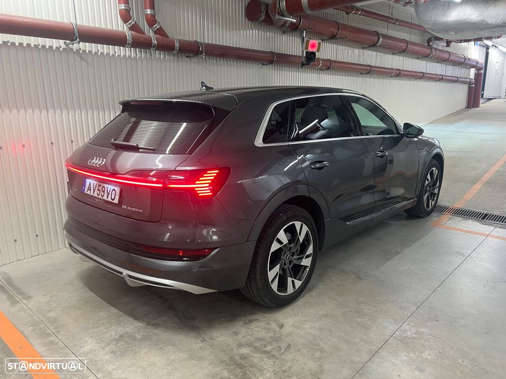 Audi e-tron 55 quattro S line - 4