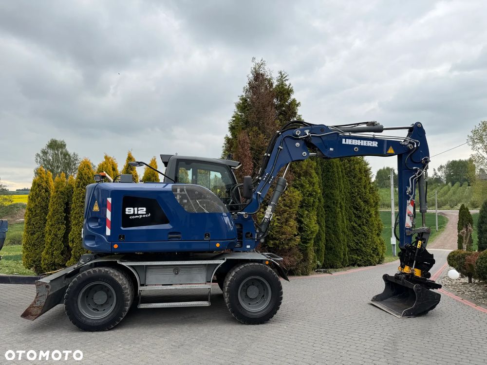 Liebherr 912 Rototilt + Szczypce - 3