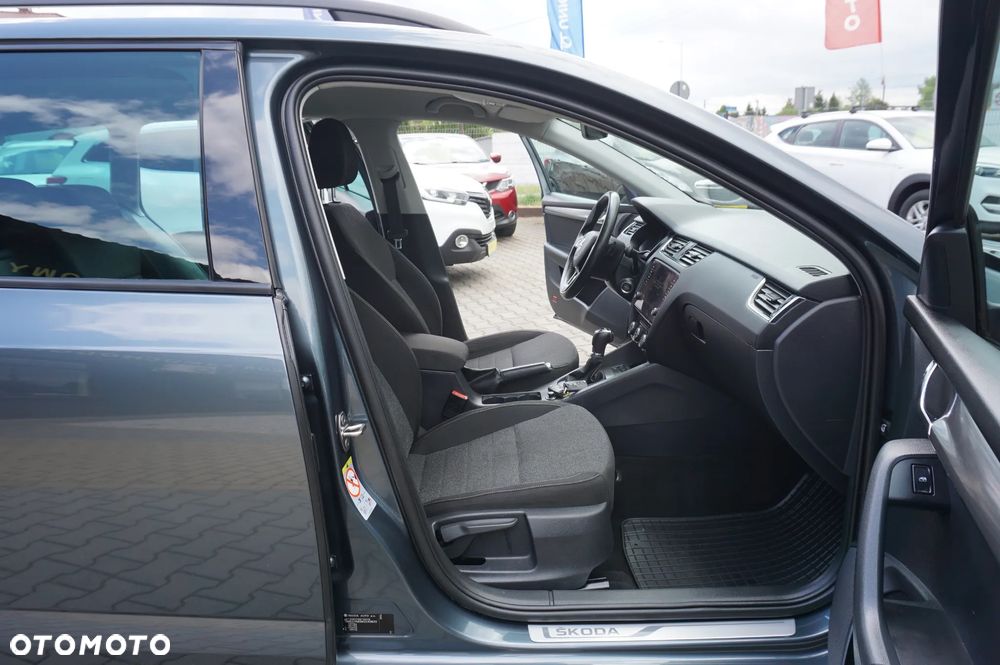 Skoda Octavia 2.0 TDI DSG Soleil - 25