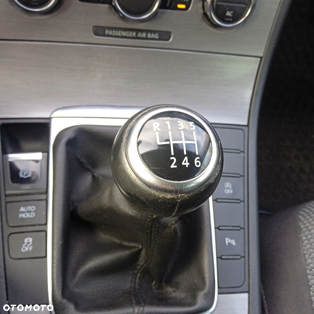 Volkswagen Passat 1.4 TSI BlueMotion Technology Comfortline - 21