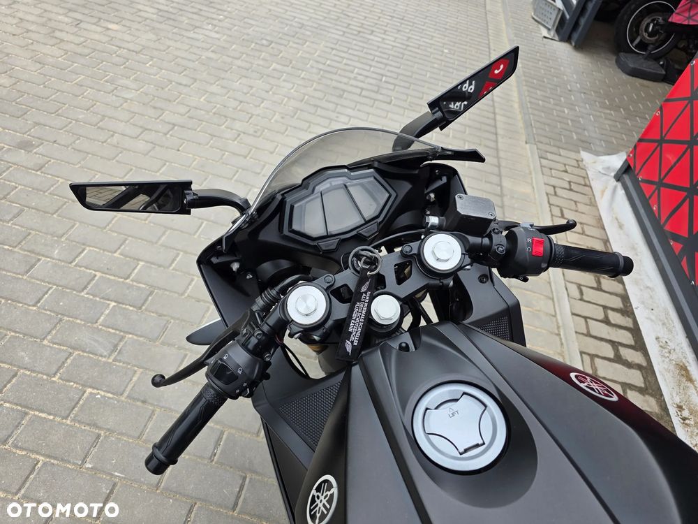 Yamaha YZF - 16