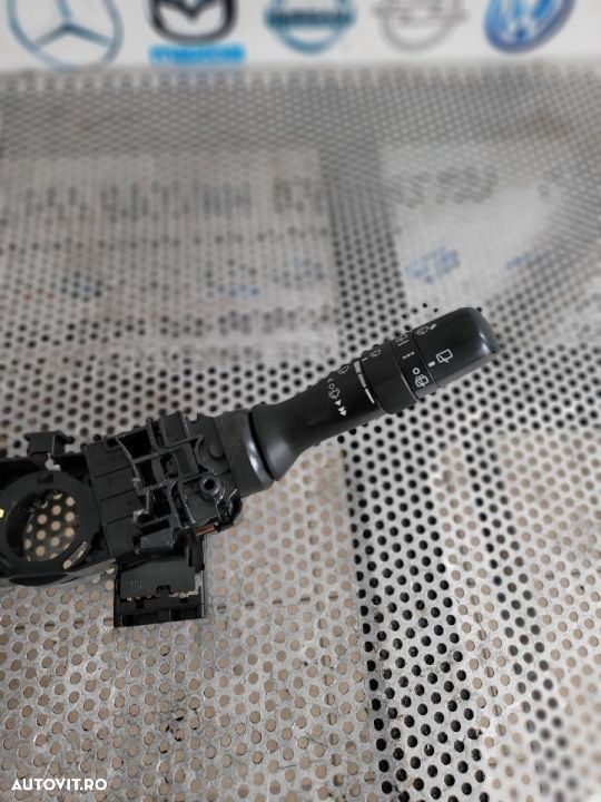 Bloc Lumini Maneta Semnalizare Stergatoare Toyota Avensis T27 An 2009-2013 Dezmembrez Toyota Avensis - 5
