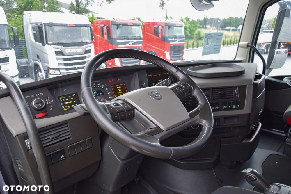 Volvo FH500 / NISKA KABINA / HYDRAULIKA / EURO 6 / ACC / LEDY / ALUFELGI / SERWISOWANY / SPROWADZONY - 23