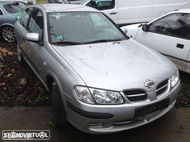 Nissan Almera do ano 2000 a 2006 - 1