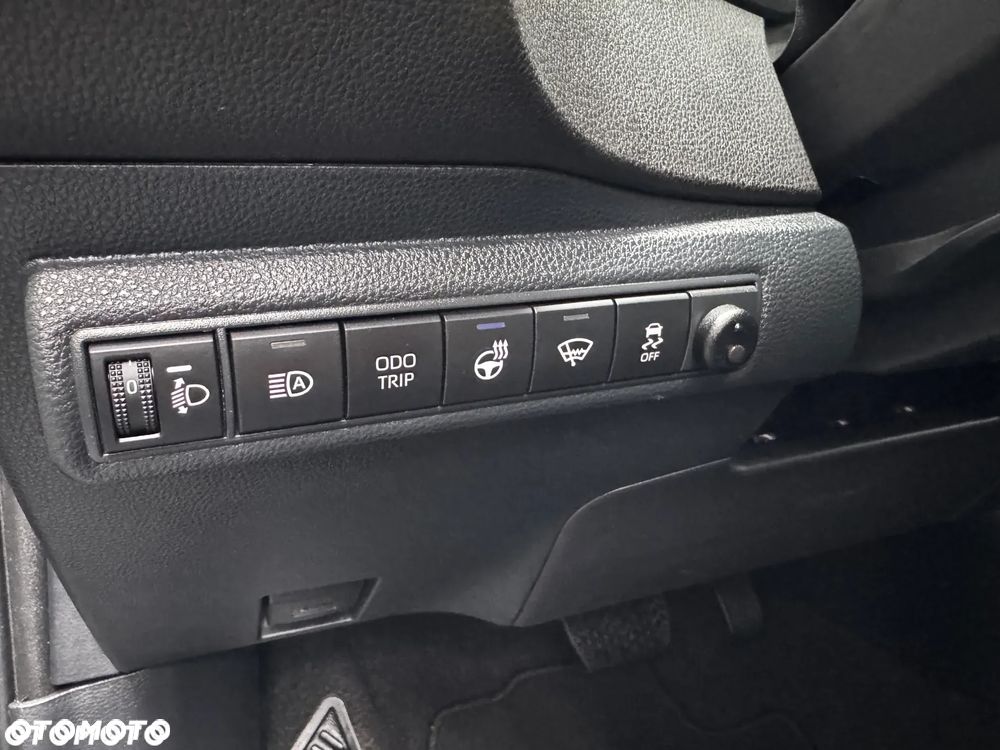 Toyota Corolla 1.8 Hybrid Comfort - 20