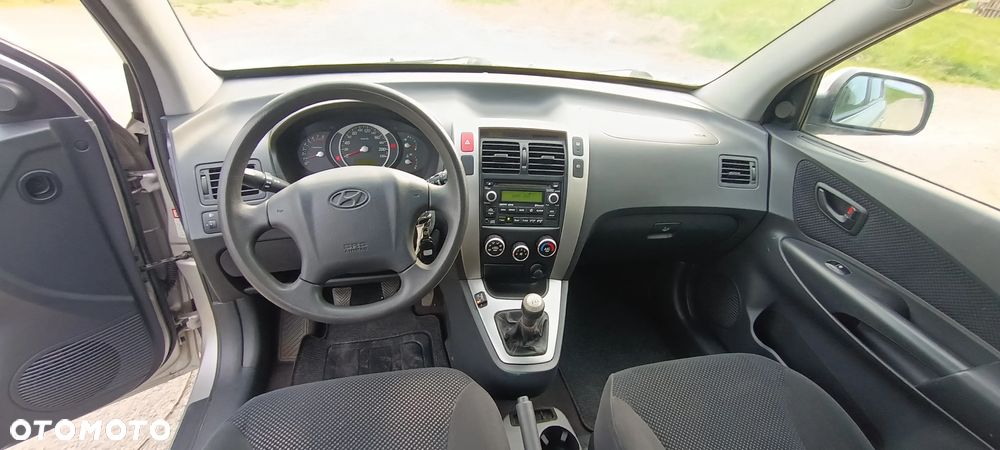 Hyundai Tucson 2.0 4WD GLS - 25