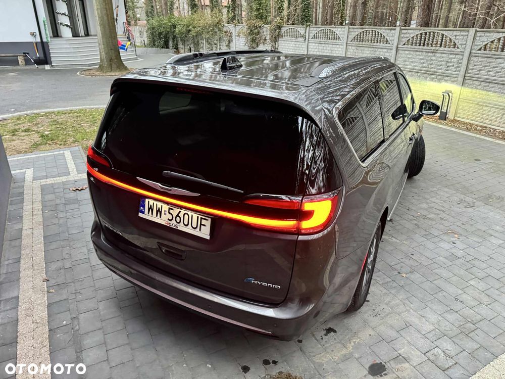 Chrysler Pacifica - 5