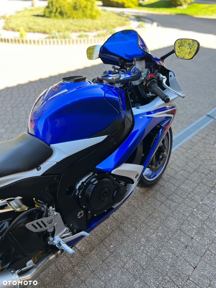 Suzuki GSX-R - 30