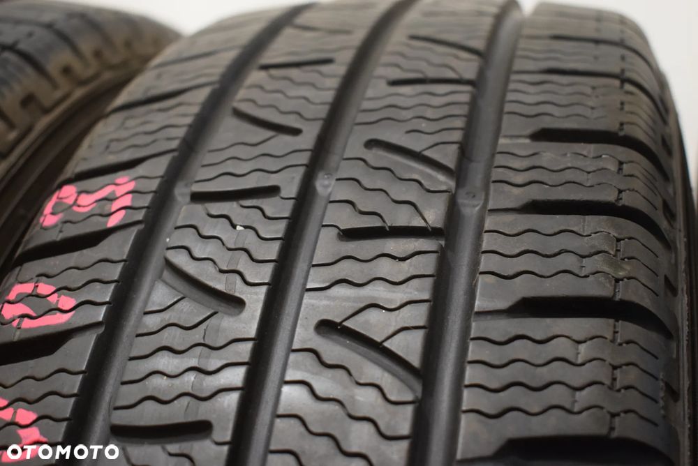 R15C 215/70 Pirelli Carrier Winter - 3