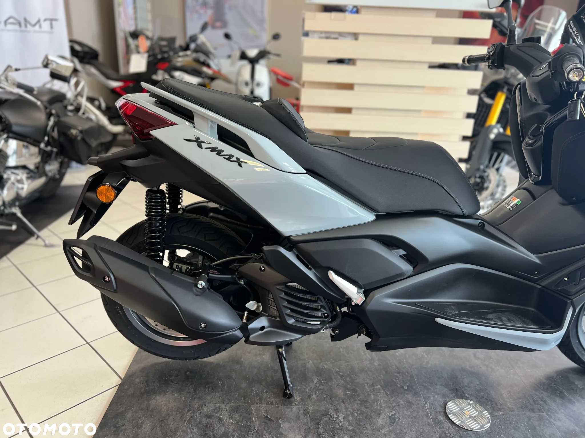 Yamaha X-max - 14