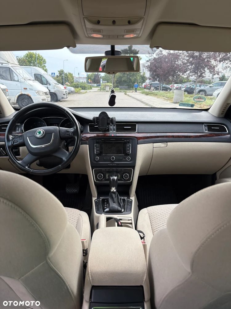 Skoda Superb 1.8 TSI Elegance DSG - 5