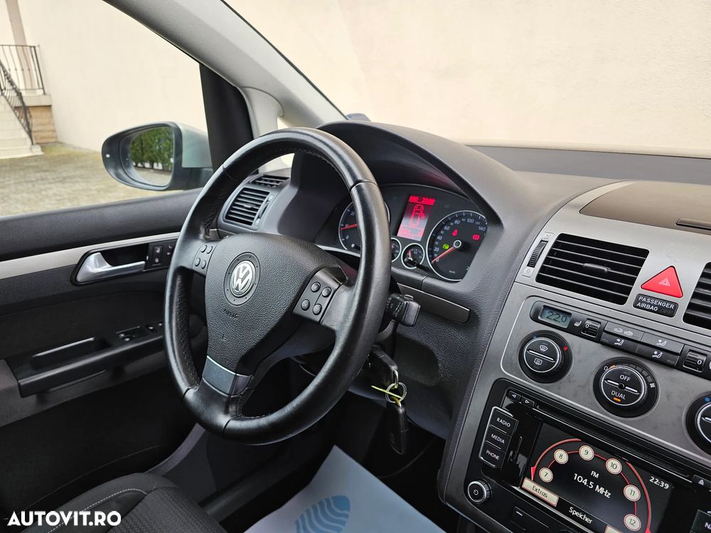 Volkswagen Touran 1.4 TSI DSG Freestyle - 12