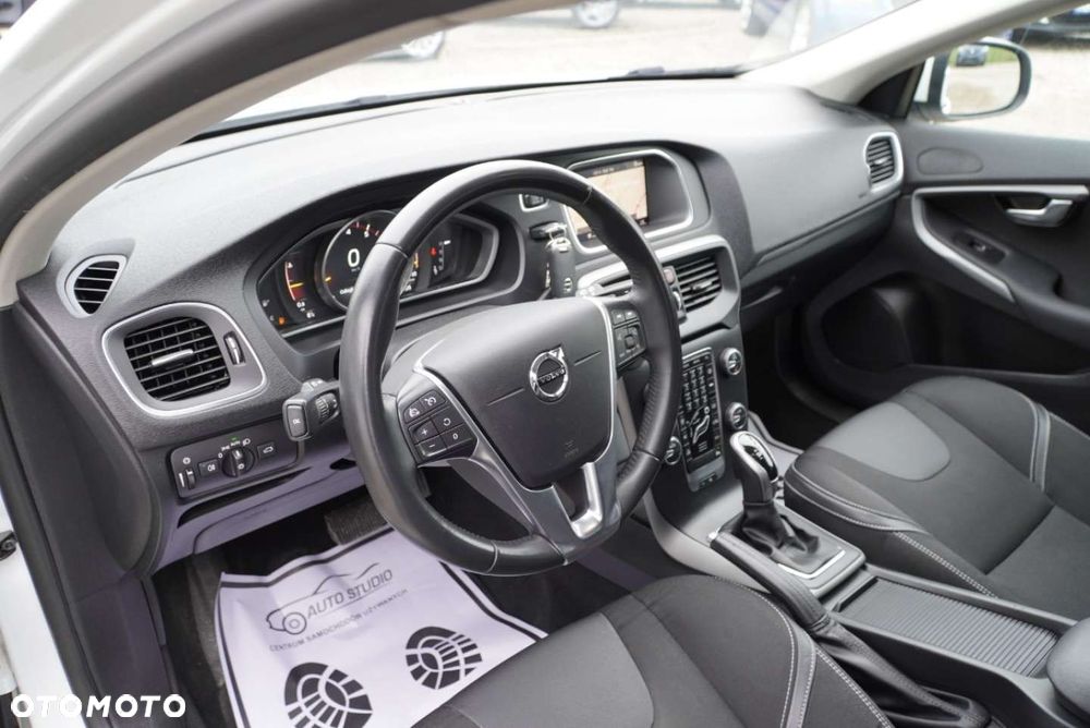 Volvo V40 T2 Geartronic Momentum - 11