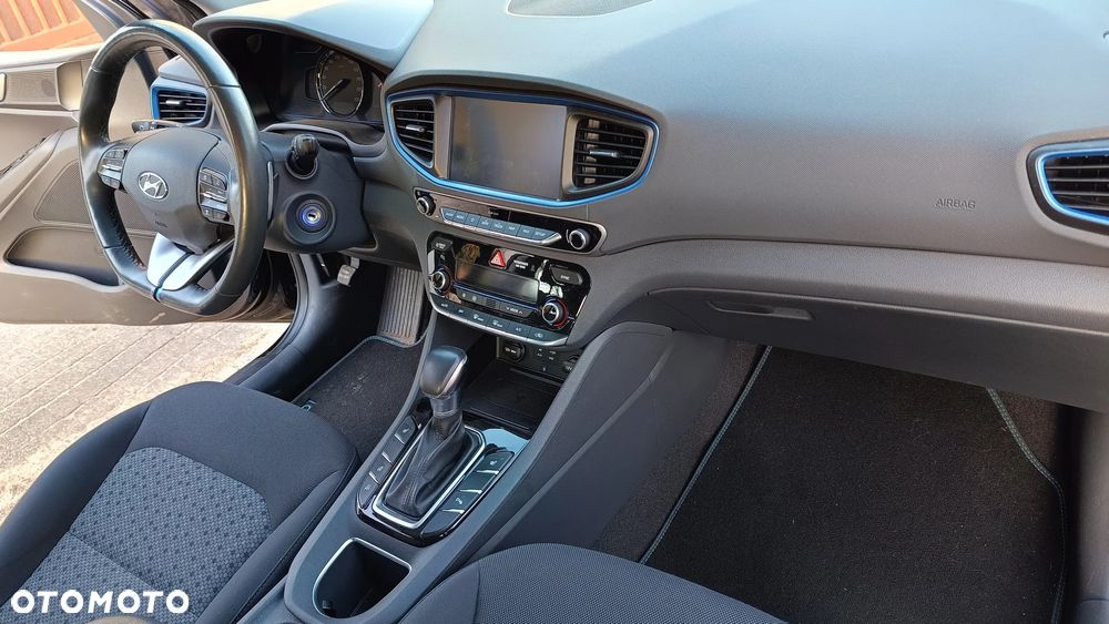 Hyundai IONIQ 1.6 GDI Style - 29