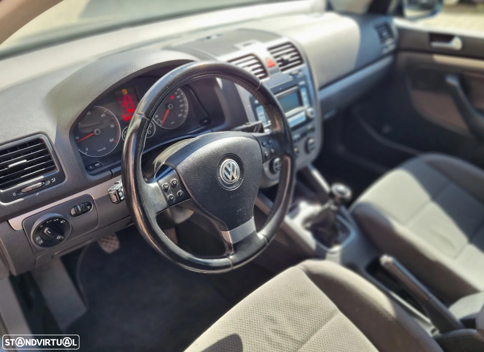 VW Golf 1.9 TDi BlueM. Trend. AC - 12