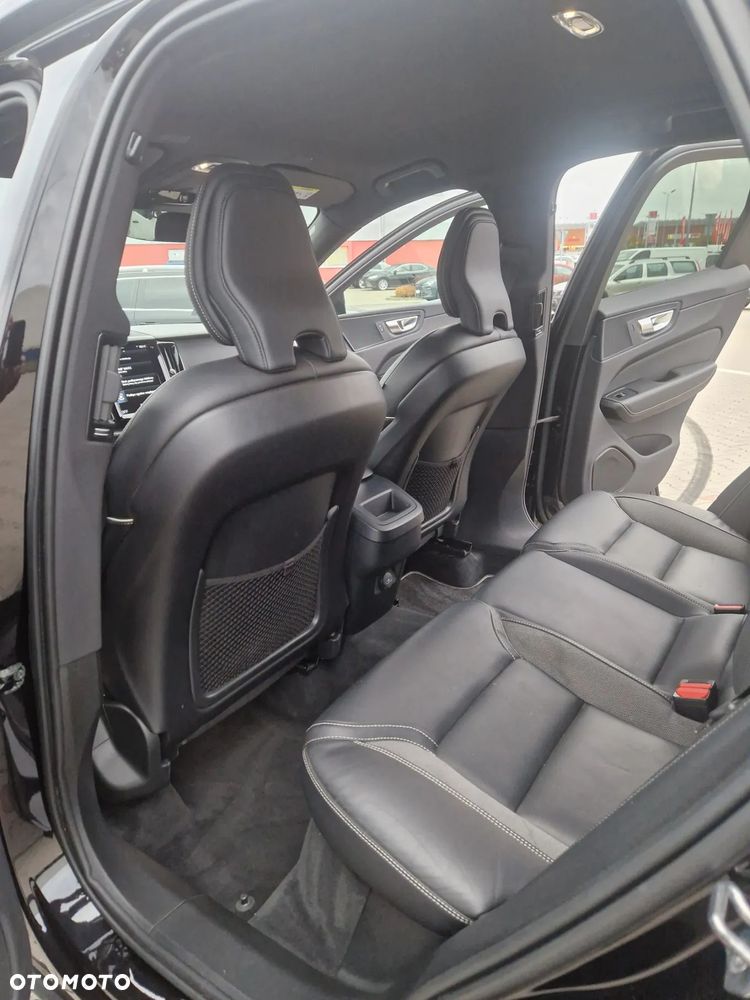 Volvo XC 60 D4 R-Design - 13