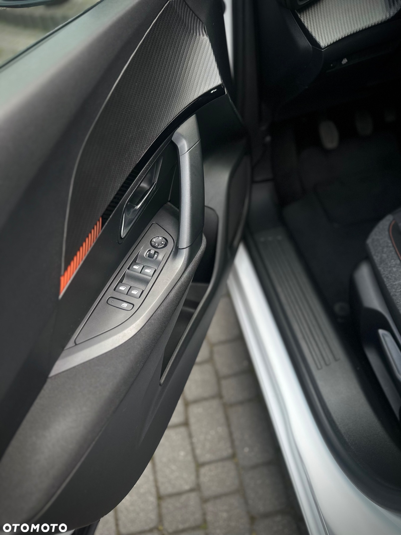 Peugeot 2008 - 9