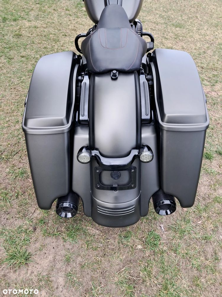 Harley-Davidson Touring Street Glide - 3