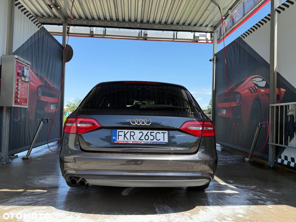 Audi A4 Avant 2.0 TDI - 13