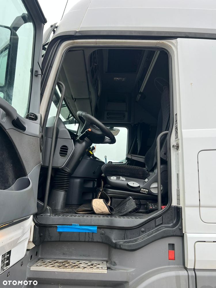 Mercedes-Benz Actros - 5