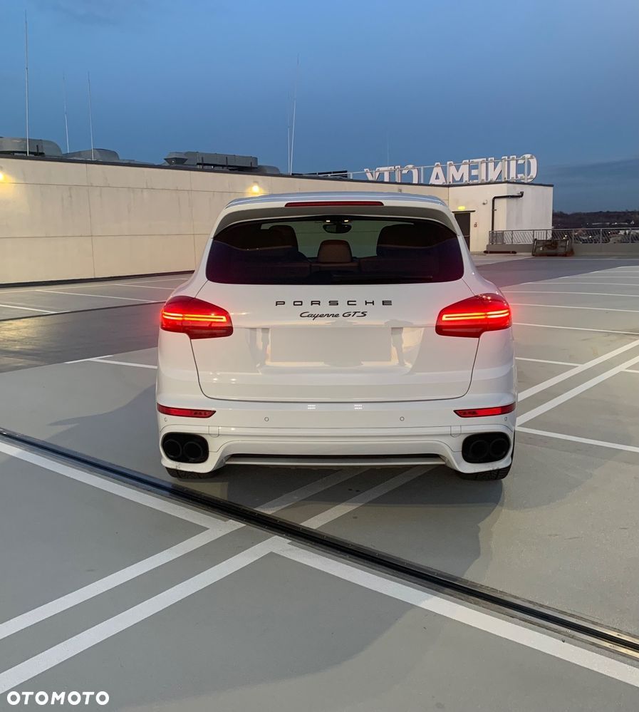 Porsche Cayenne GTS - 16