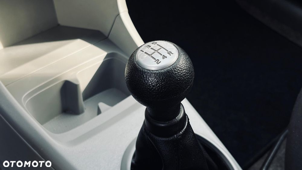 Suzuki Alto 1.0 Basic - 17