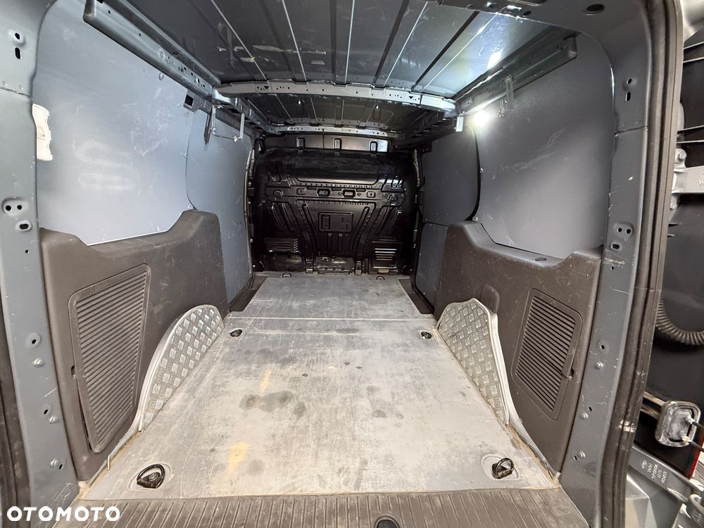 Ford Transit Connect - 24