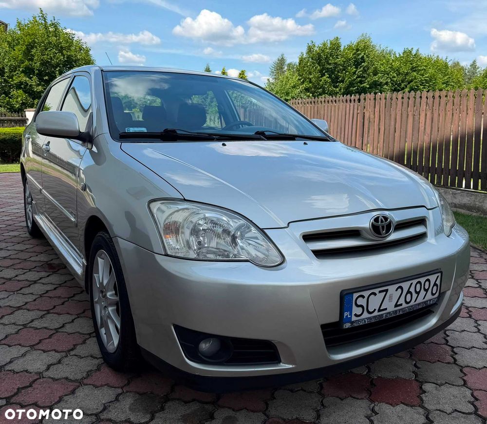 Toyota Corolla - 4