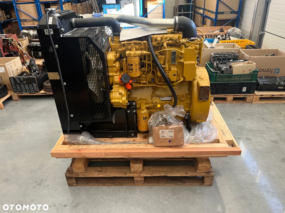 SILNIK CATERPILLAR CAT C4.4 ACERT perkins 96,5kW  44000netto - 2