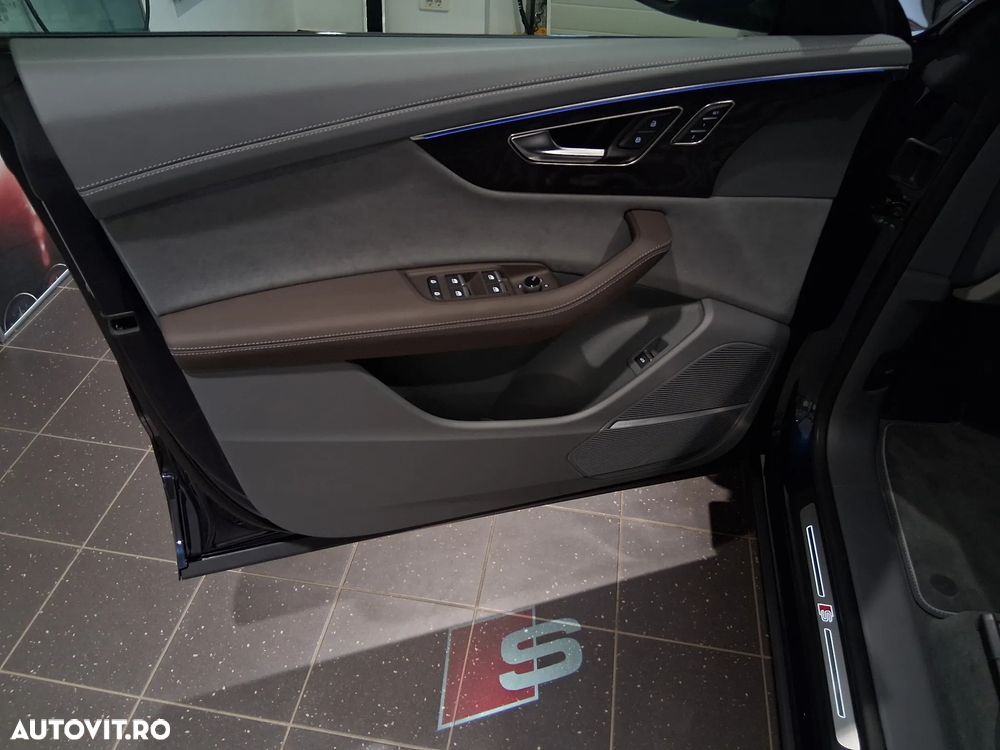 Audi Q8 55 TFSI quattro Tiptronic MHEV - 14