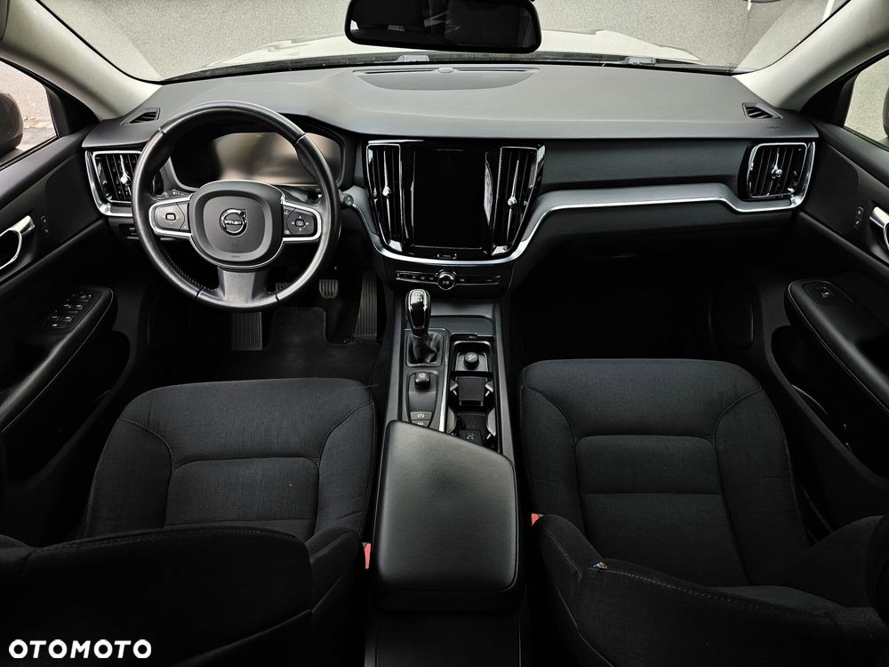 Volvo V60 D3 Momentum - 27