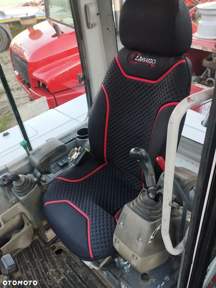 Takeuchi tb 250 - 13