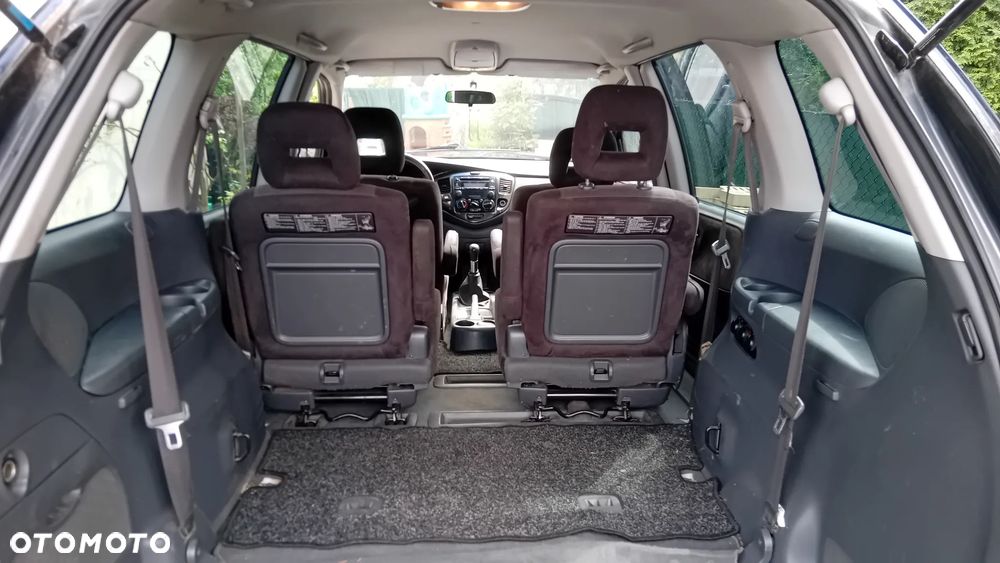 Mazda MPV 2.0 TD Comfort 6 - 8