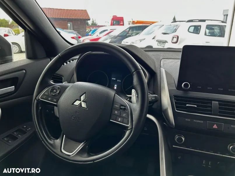 Mitsubishi Eclipse-Cross PHEV Intense - 17