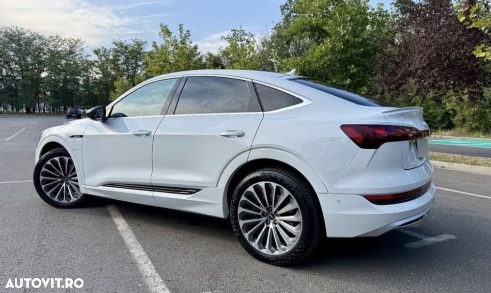 Audi e-tron 50 quattro S line - 11