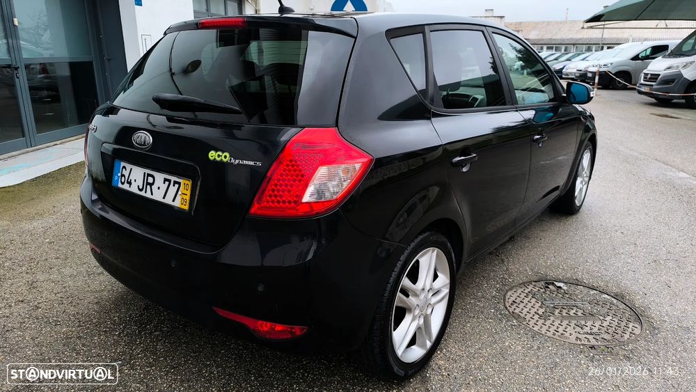 Kia Ceed 1.6 CRDi EX Eco - 13