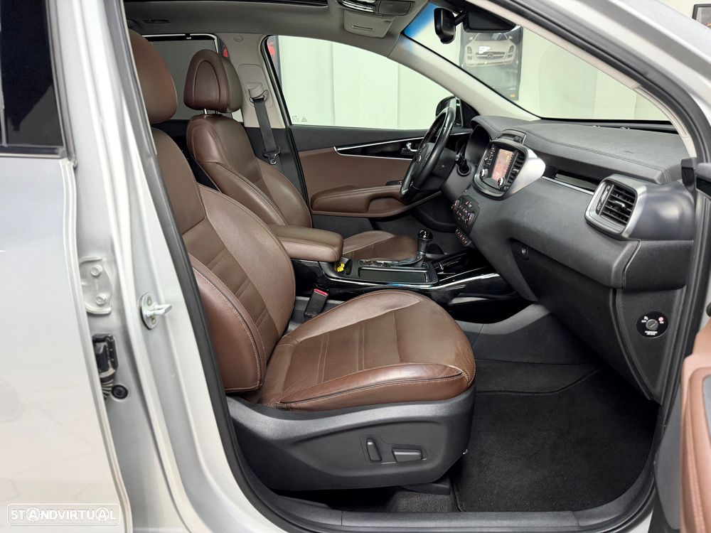 Kia Sorento 2.2 CRDi TX TOP Aut. - 25