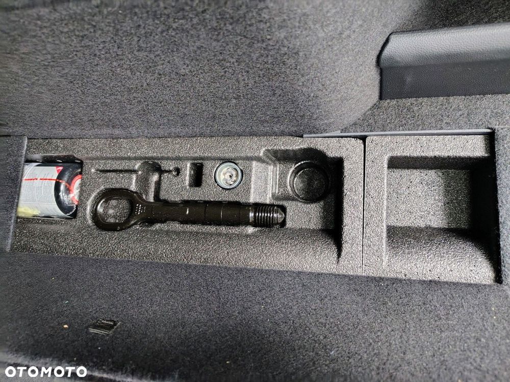 Volkswagen Passat - 11