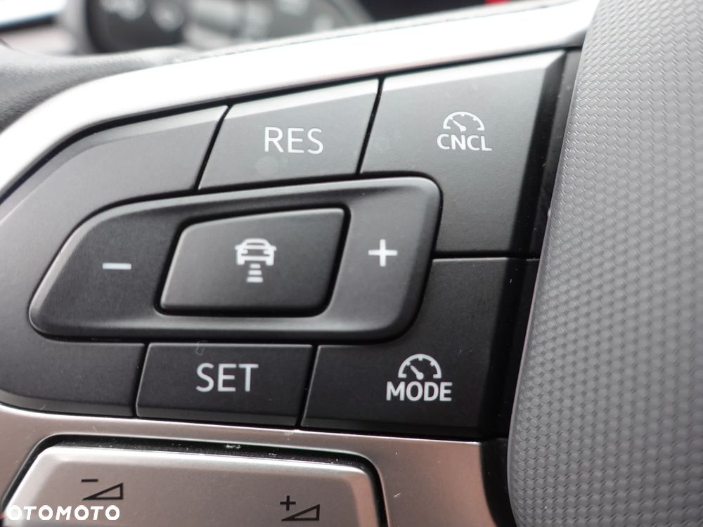 Volkswagen Passat 2.0 TDI SCR DSG Business - 6
