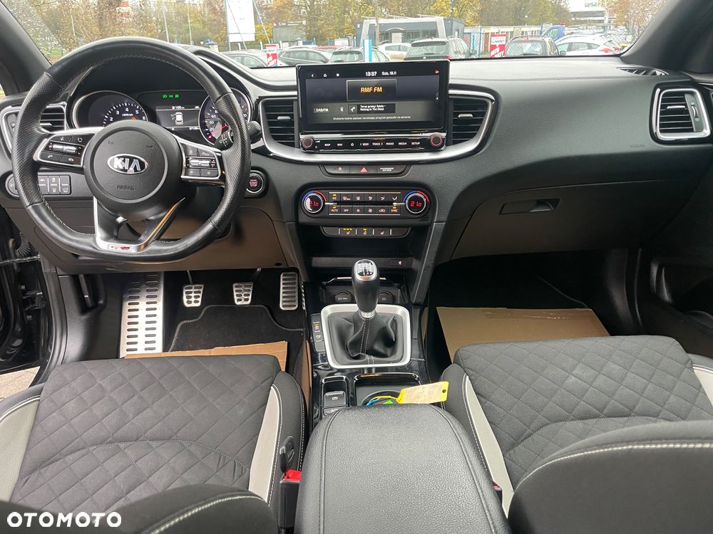 Kia ProCeed 1.5 T-GDI GT Line - 30