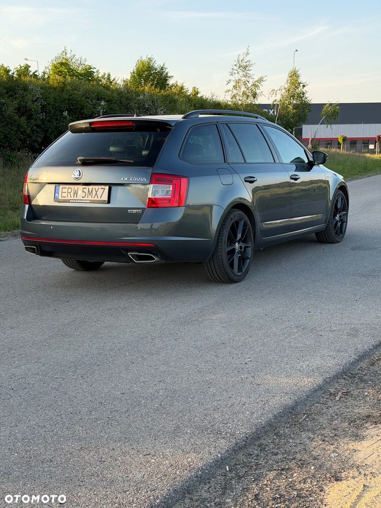 Skoda Octavia 2.0 TDI DSG RS - 5