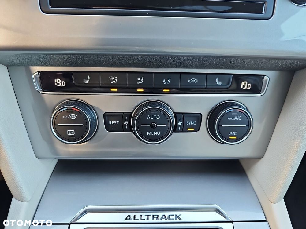 Volkswagen Passat Alltrack 2.0 TSI (BMT) 4Motion DSG - 28