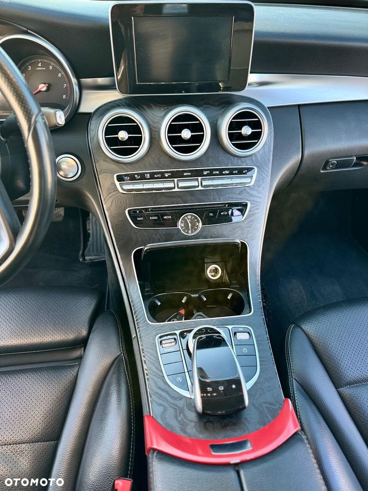 Mercedes-Benz Klasa C 300 7G-TRONIC AMG Line - 16